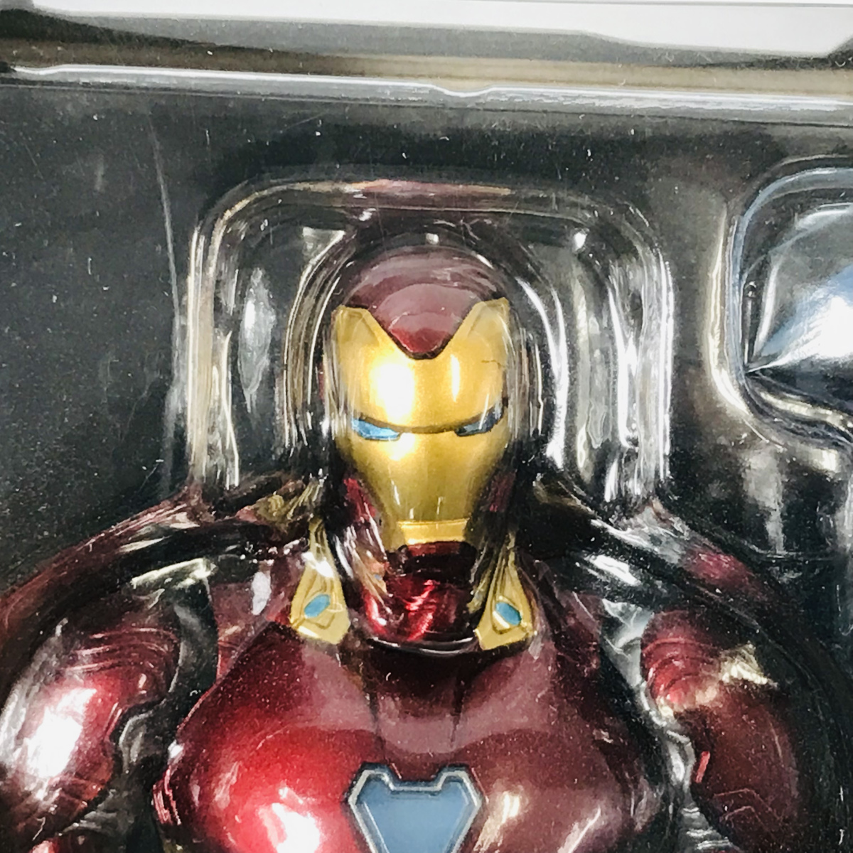 新品未開封 バンダイ S.H.フィギュアーツ アベンジャーズ アイアンマン 