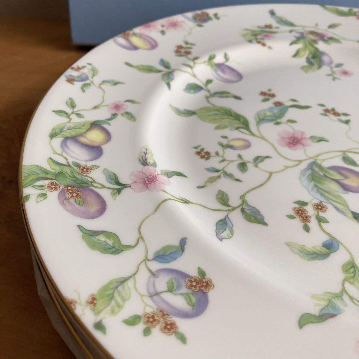 吉）WEDGWOOD sweet plum スウィートプラム 人気シリーズ プレート
