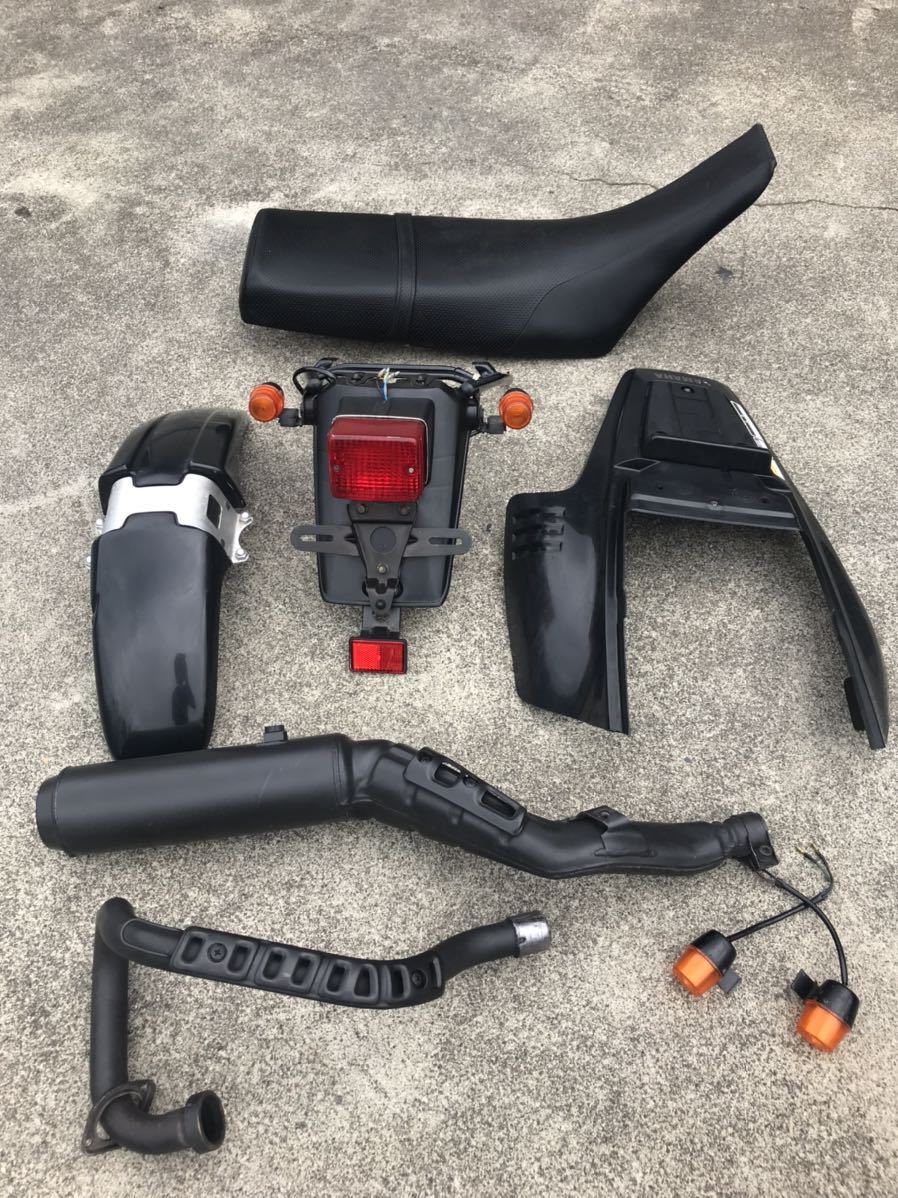 TW200 純正シート カウル フロント、リアフェンダー ノーマルマフラー ウィンカー 8点セット外装一式 セット