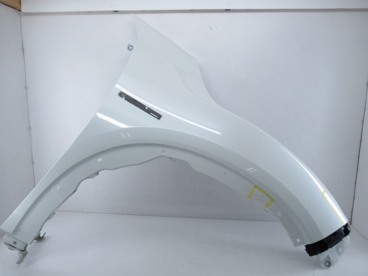 即決ホンダ ヴェゼル RU1 RU2 RU3 RU4 純正 右 フロントフェンダー