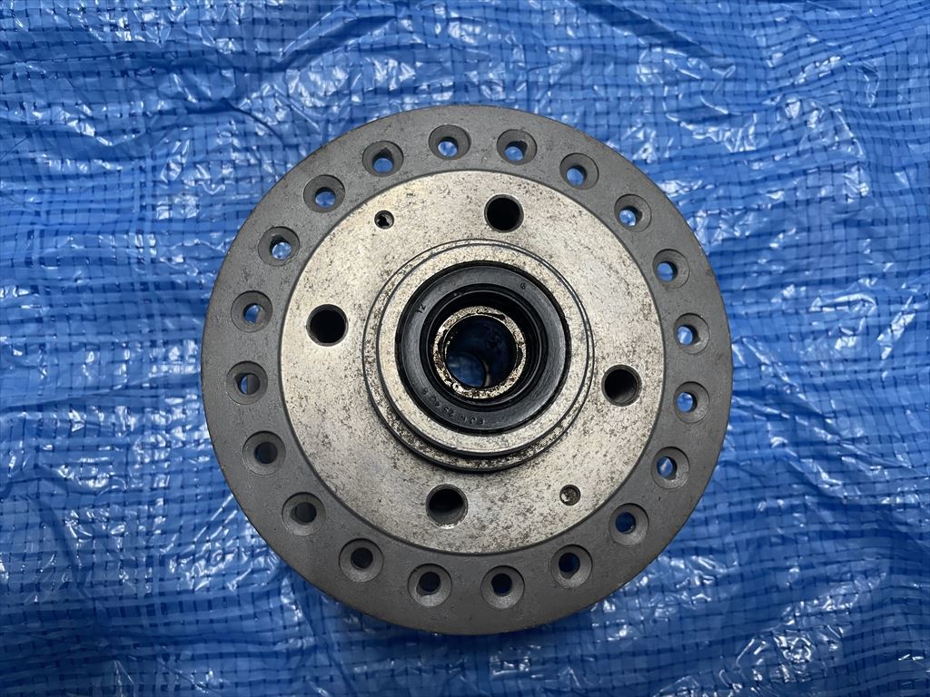 フロントホイールハブ　4穴　Z1 Z2 750RS　D1　A4　A5　FX　KZ　カワサキ　ＫＡＷＡＳＡＫＩ　