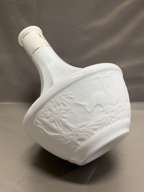 鶴 ニッカ 陶器ボトル ニッカウイスキー : NIKKA 43% 陶器の通販 700ml