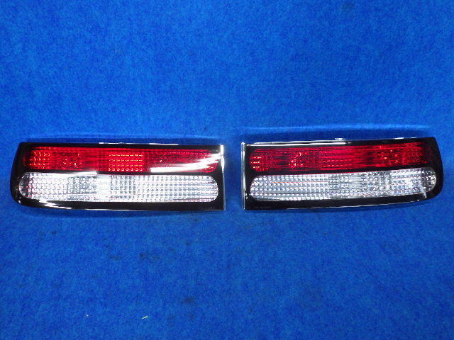 Z32　フェアレディＺ　社外テールランプ　左右セット　後期風　メーカー不明　新品未使用？　RSD-2219050
