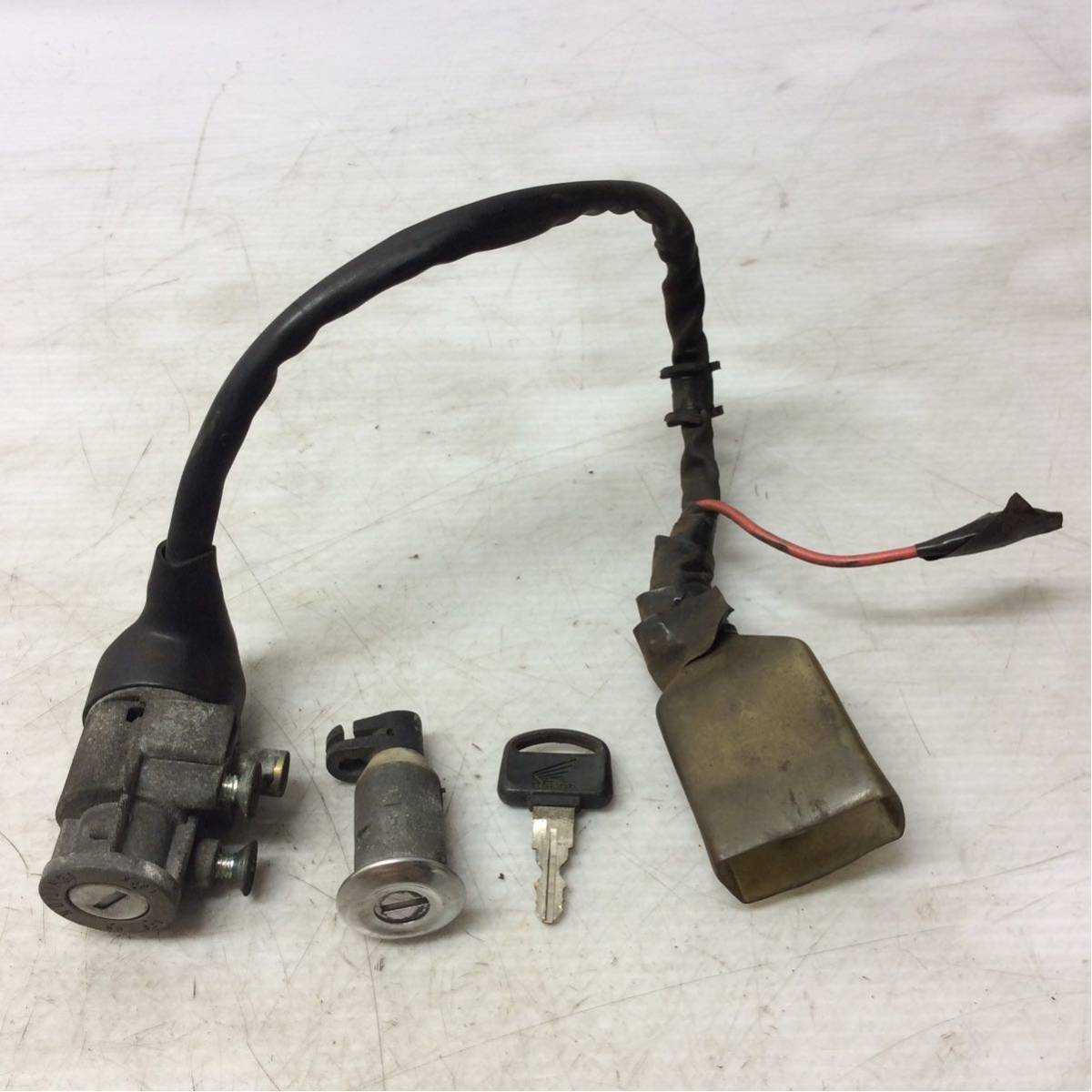 D19 12 ホンダ ジャイロキャノピー Ta02 キーセット み 純正部品 On抜けなし ホンダ用 売買されたオークション情報 Yahooの商品情報をアーカイブ公開 オークファン Aucfan Com