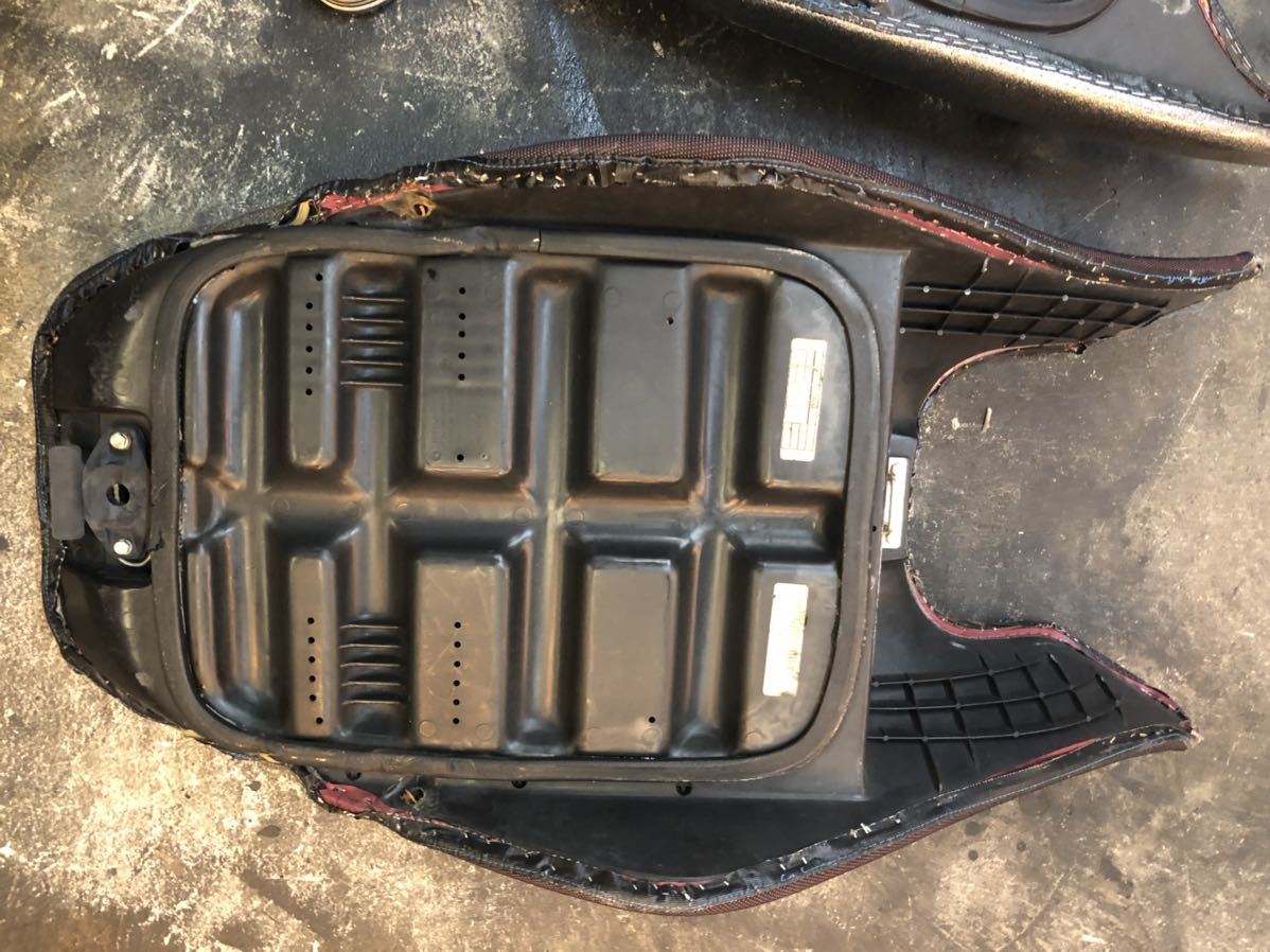 最安値，本物保証 SEADOO GTX リミテッド951エンジン　1999年式のシートの中古品