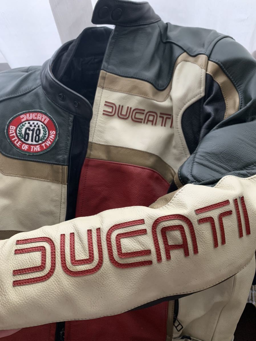 ドゥカティダイネーゼレザージャケット50サイズ オートバイ DAINESE