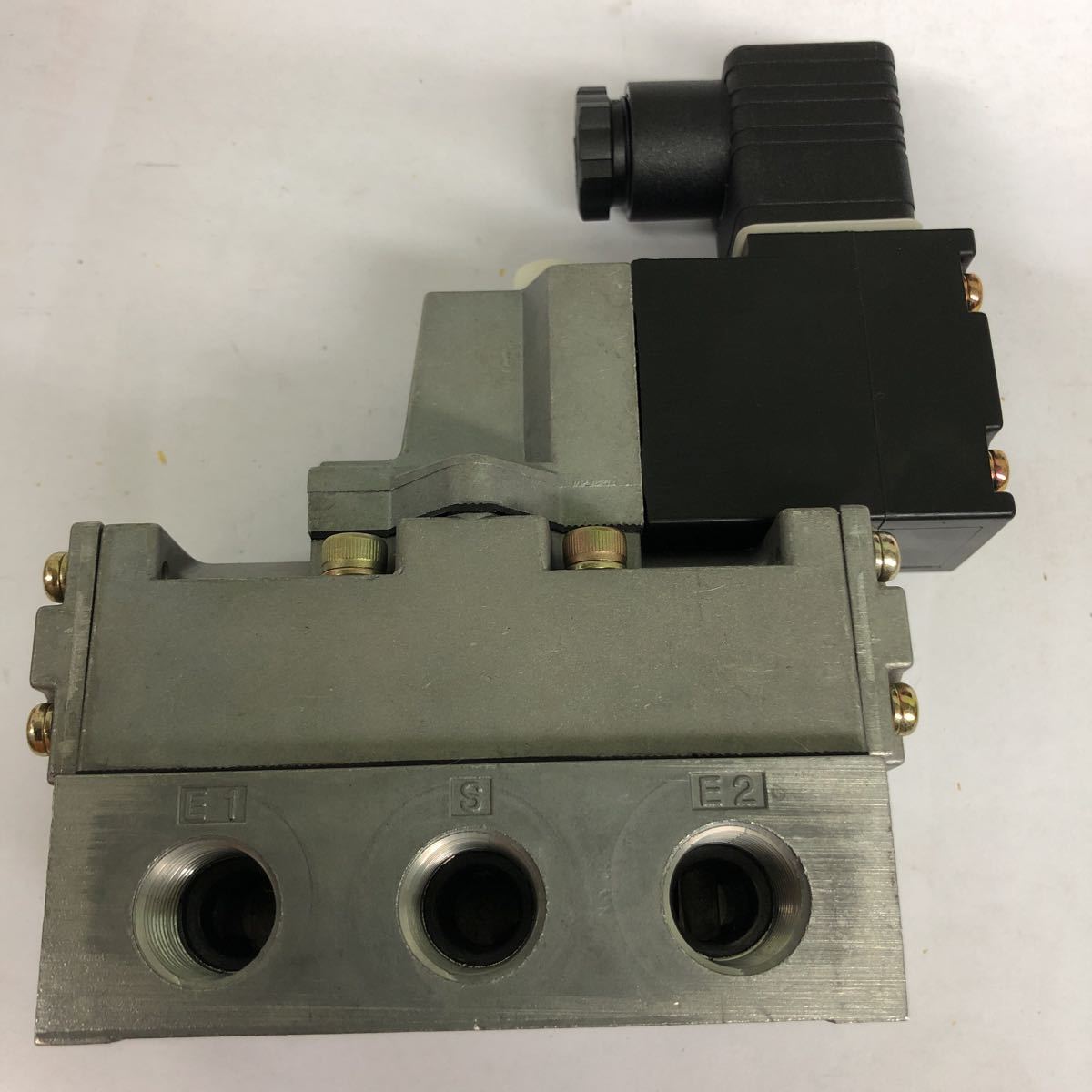 CKD 電磁弁　4F410-10 AC 100V_2