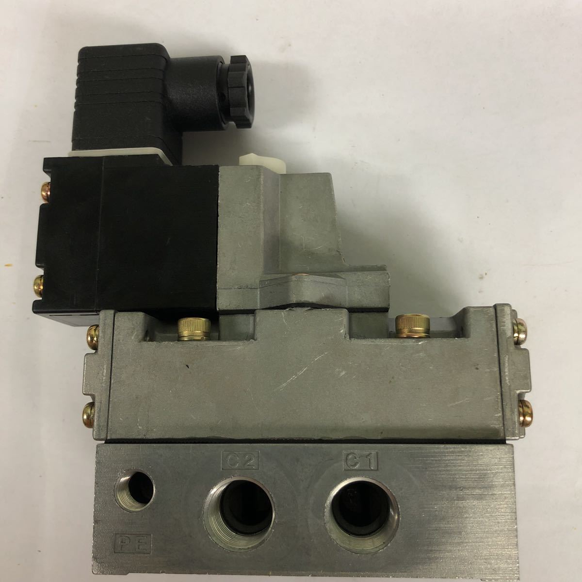 CKD 電磁弁　4F410-10 AC 100V_4