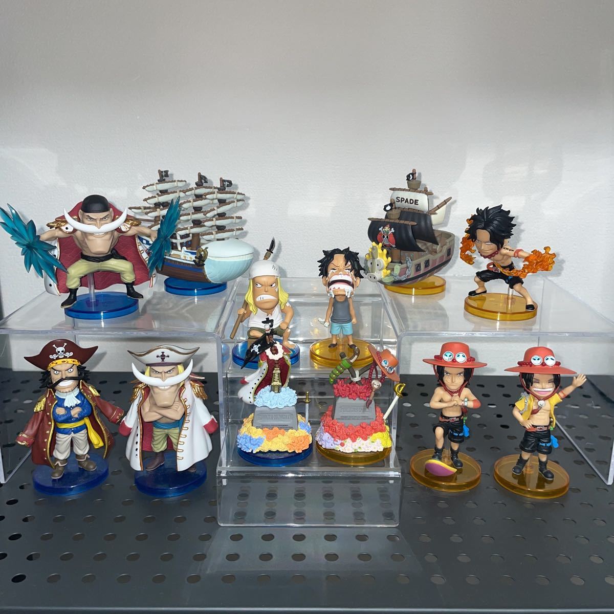 ワンピース コレクタブル フィギュア History Of Ace History Of Shirohige 全12種 その他 売買されたオークション情報 Yahooの商品情報をアーカイブ公開 オークファン Aucfan Com