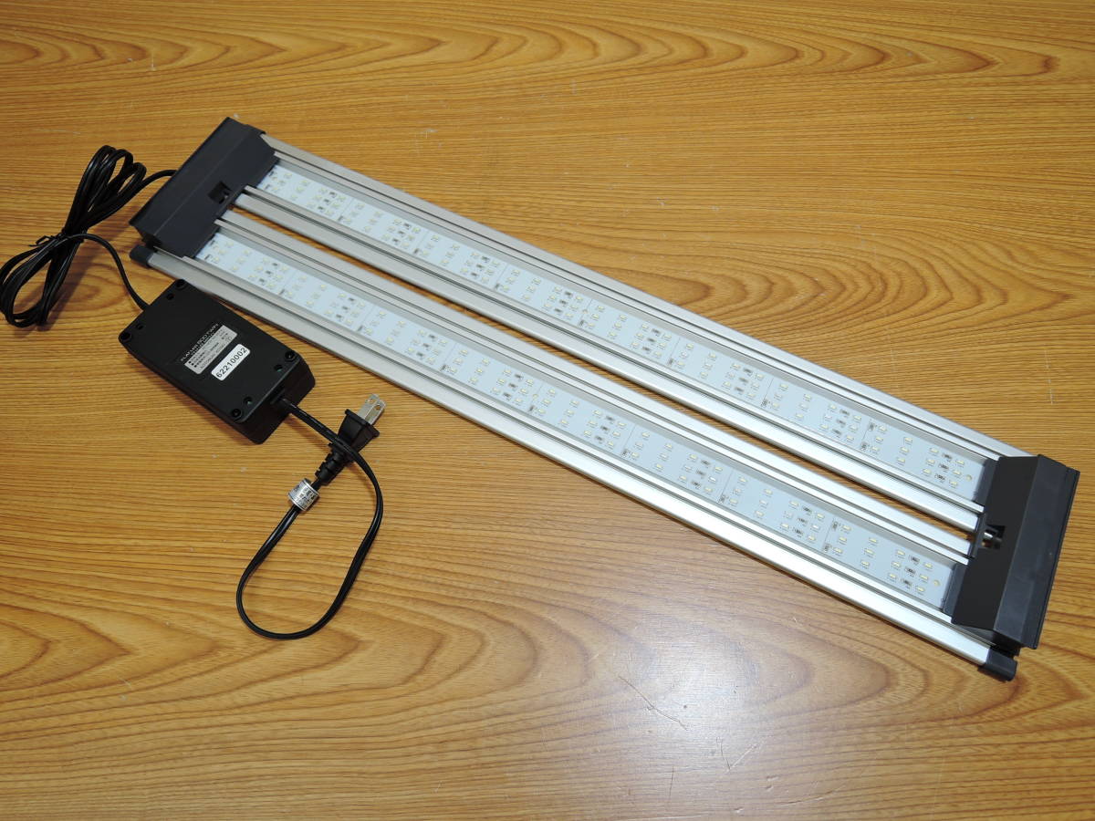 コトブキ 水槽用照明 観賞魚用品 フラット Led 600 ツイン 照明 売買されたオークション情報 Yahooの商品情報をアーカイブ公開 オークファン Aucfan Com