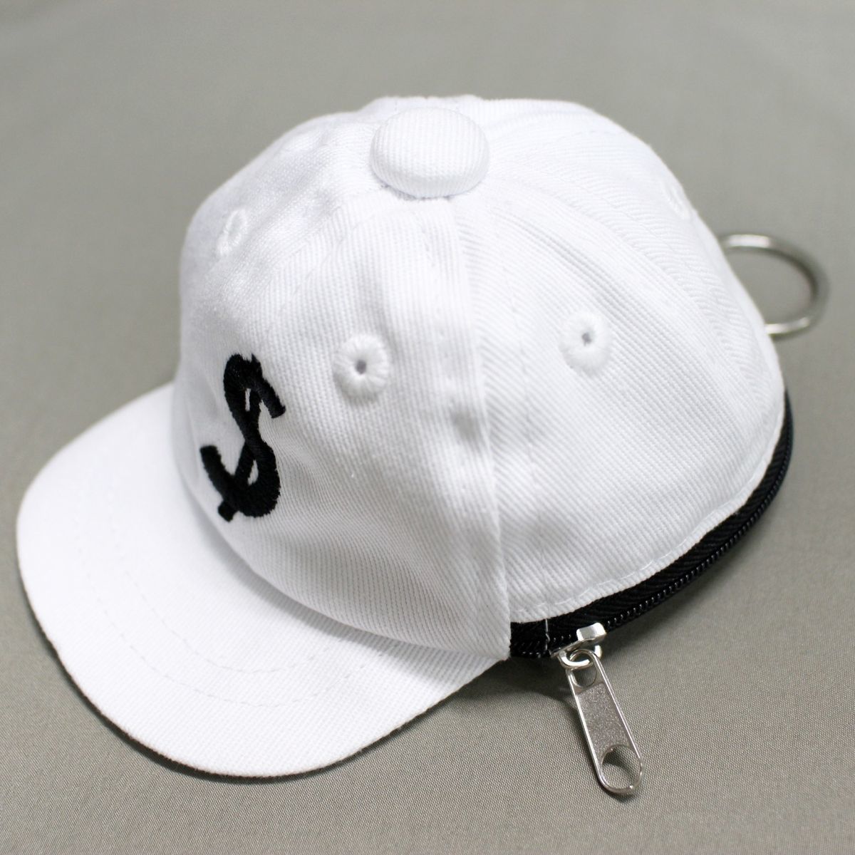 オーバーライド Override メンズ カジュアル イニシャル Cap キャップ 帽子 ぼうし ポーチ付き 白 06 5759 七 Qwer 野球帽 売買されたオークション情報 Yahooの商品情報をアーカイブ公開 オークファン Aucfan Com