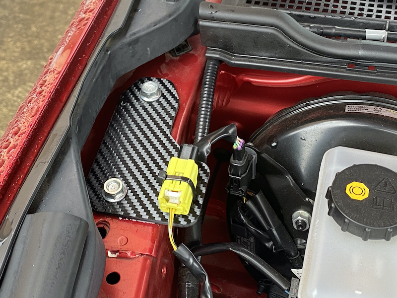 車 NDロードスター アクティブボンネットアクチュエーター