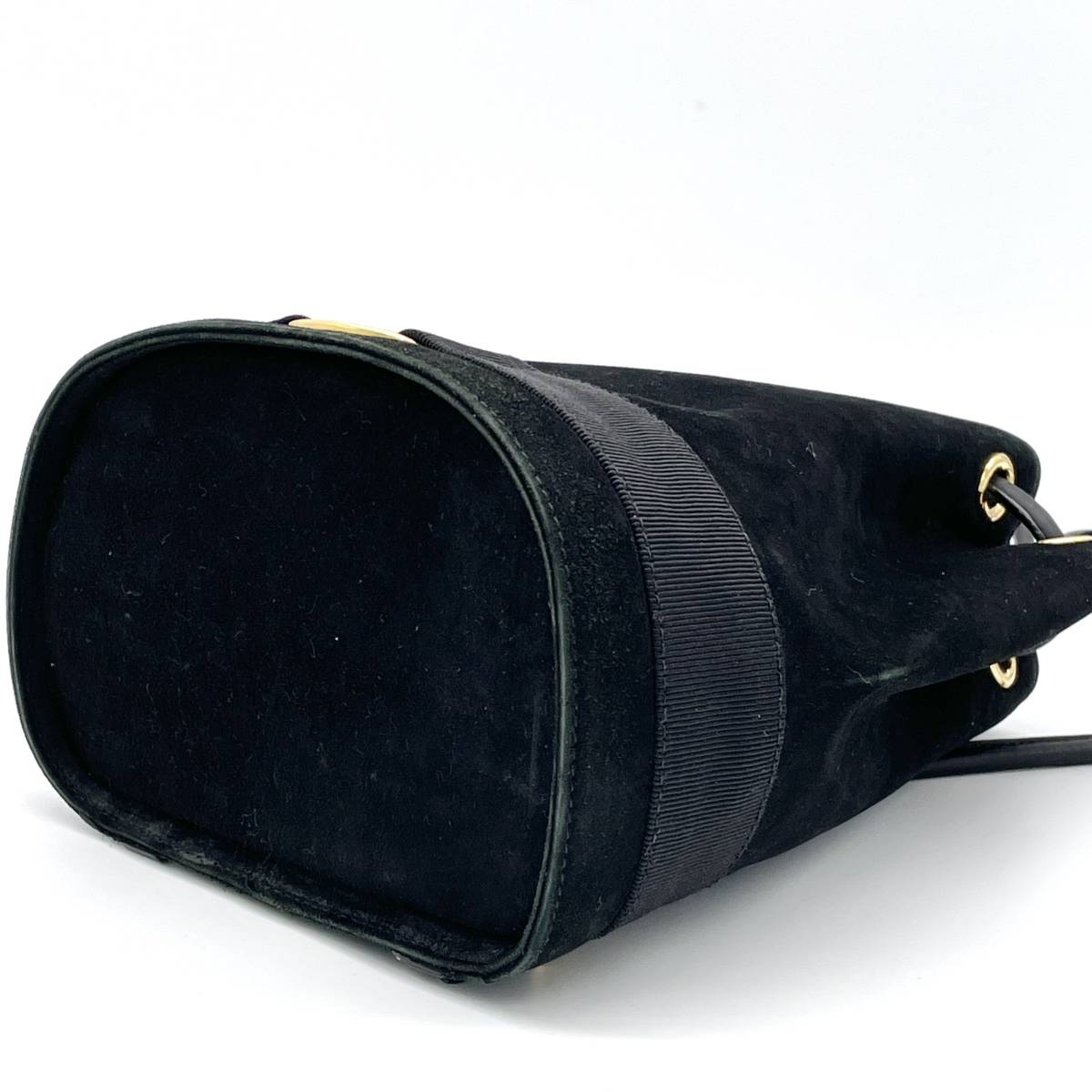 フェラガモSalvatore Ferragamo ヴァラ 巾着 リュック紺