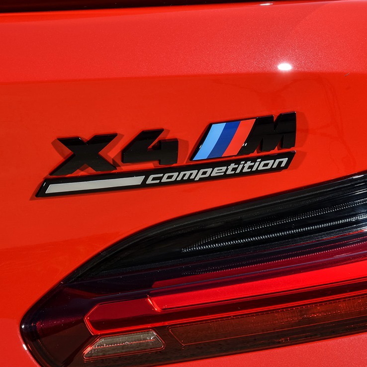 BMW 純正 F98 X4M Competition リアトランク エンブレム (51148077611) F98G02F48E83F25F26E71X1X3X4X6_1