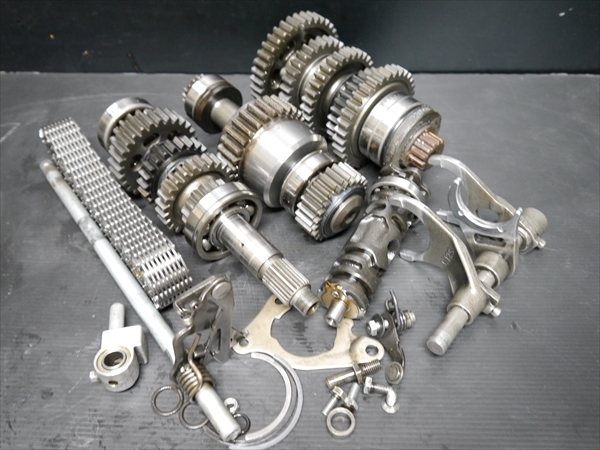 CB750F RC04 FBより 純正 エンジン部品 ミッションASSY プライマリー