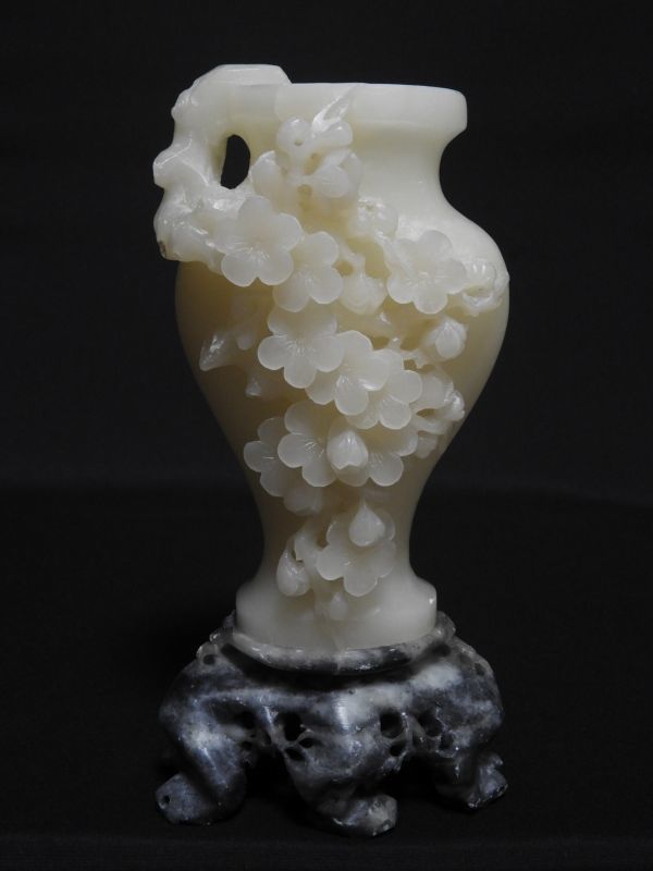 中国美術【美品】花瓶 玉石 天然石 置物 中国美術 花瓶 彫刻 石彫刻 石細工 壺 骨董品 孔雀 綿密細工 玉石