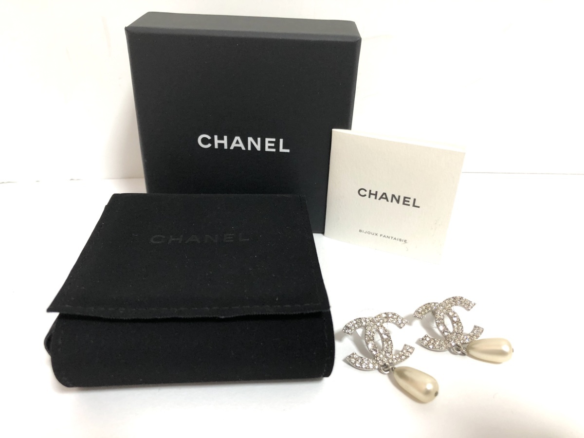新作登場，新品 【良品】CHANEL シャネル ココマーク ピアス ライン 