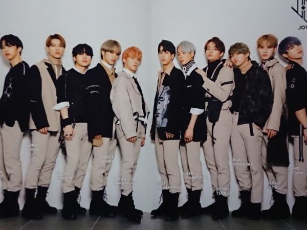 Ray レイ 年4月号 アイドルみたいに可愛くなりたい 乃木坂46 渡辺梨加 佐々木久美 齊藤なぎさ 上國料萌衣 鈴木愛理 Sexy Zone Jo1 Ray 売買されたオークション情報 Yahooの商品情報をアーカイブ公開 オークファン Aucfan Com