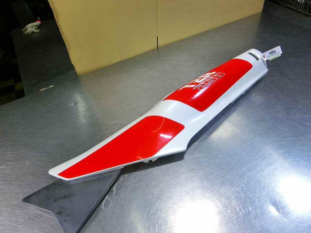 TZR250 シートカウル、テールカウルNo.1、綺麗☆1KT、2XT TZR250