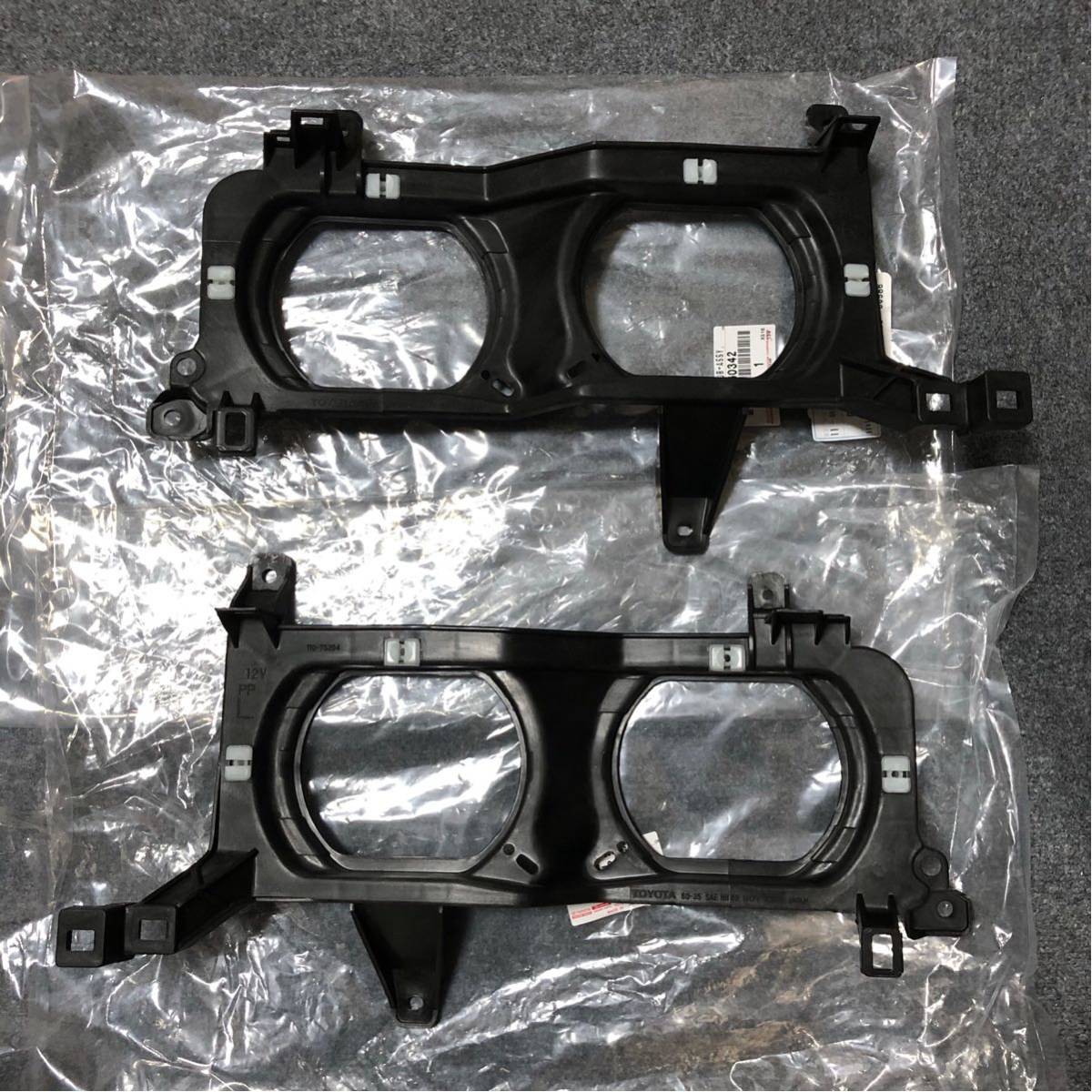 輸出用 トヨタ 純正品 ランクル80 角目 ヘッドランプ ハウジングサブアセンブリ 左右セット