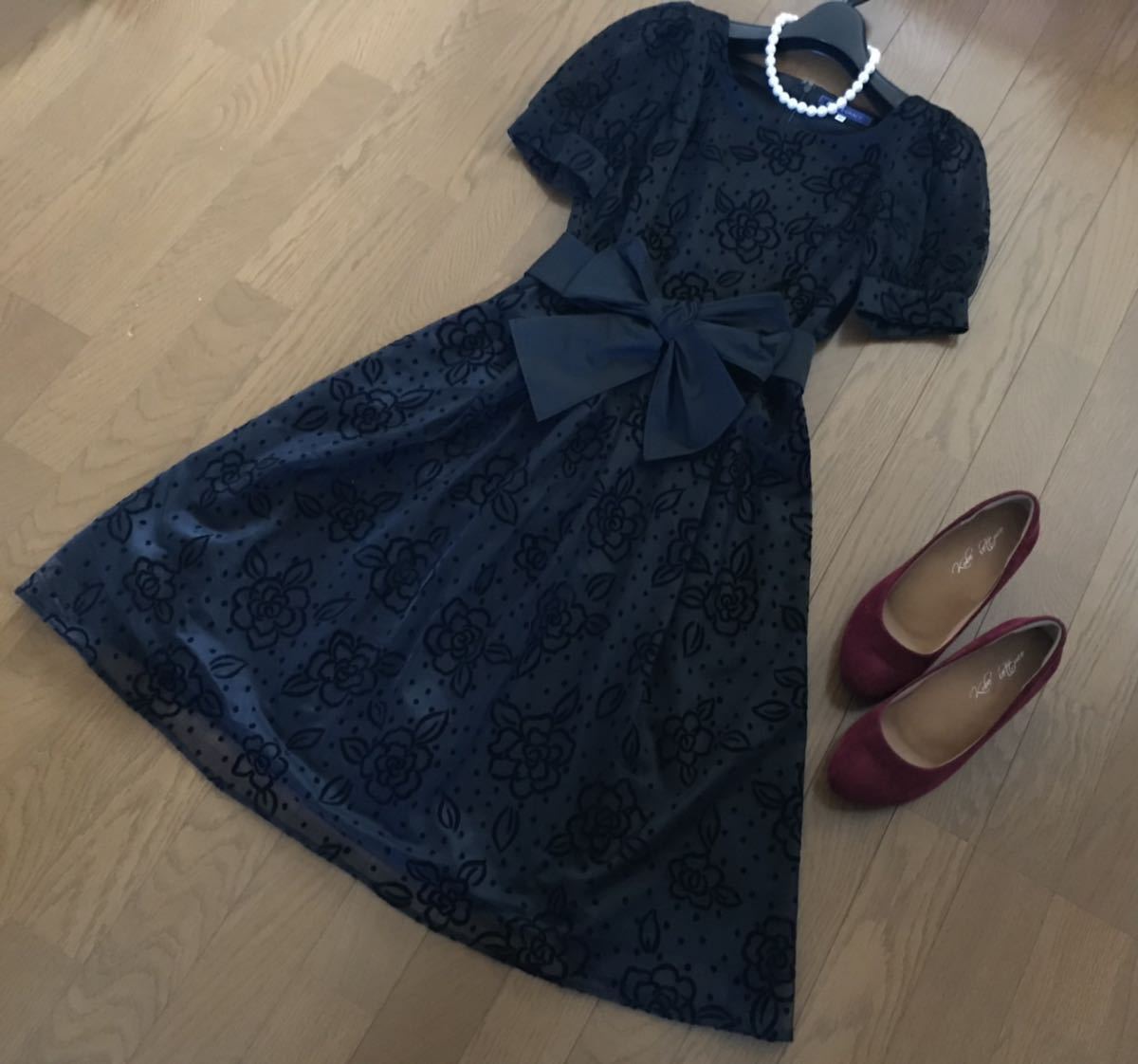 ◇エムズグレイシー◇美品♪ 冬♪ ベルベットのカメリアが素敵  