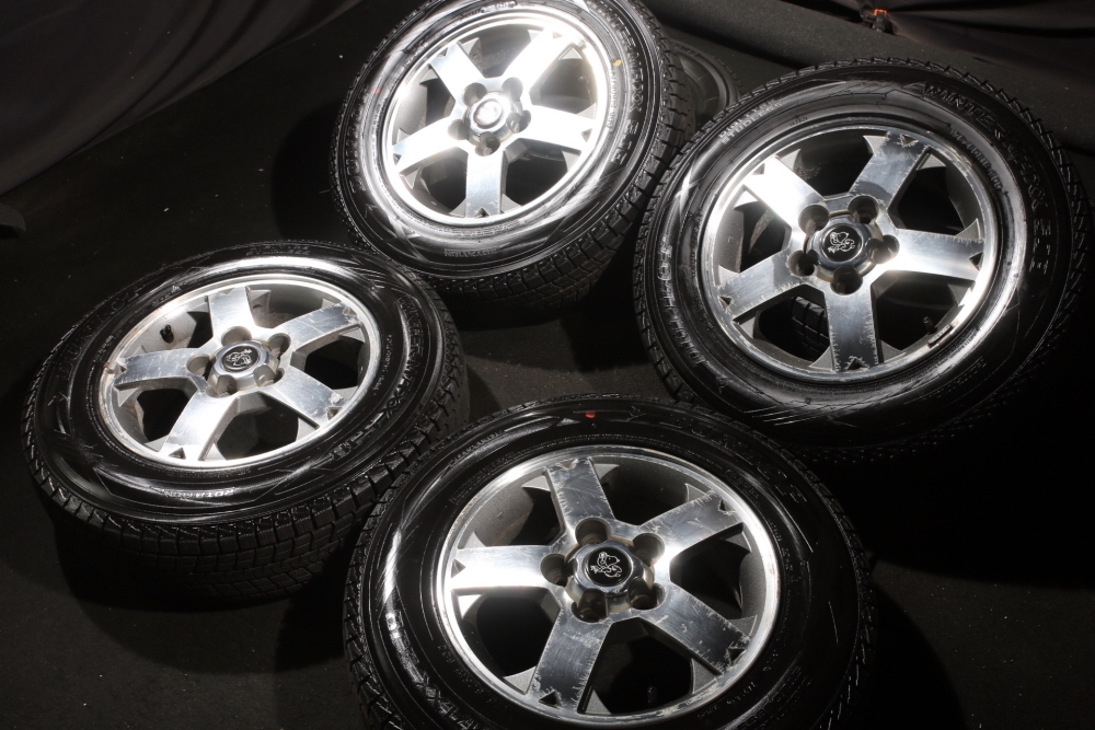  175/80R15 三菱 パジェロミニ スヌーピーエディション純正アルミ 国産ダンロップ スタッドレス 4本セット 2018年製(スタッドレスタイヤ)｜売買されたオークション情報、yahooの商品情報をアーカ 5穴