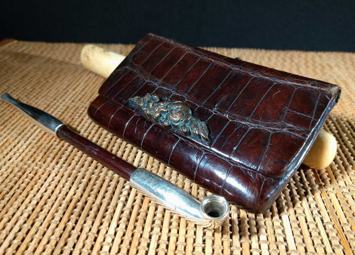 煙草入れ 時代物 提物 竹製 煙管 鹿角 大きめの虎の留具 キセル 喫煙具