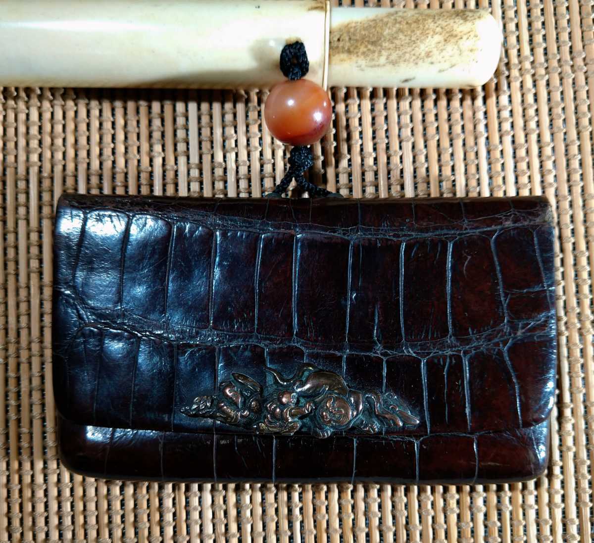 煙草入れ 時代物 提物 竹製 煙管 鹿角 大きめの虎の留具 キセル 喫煙具