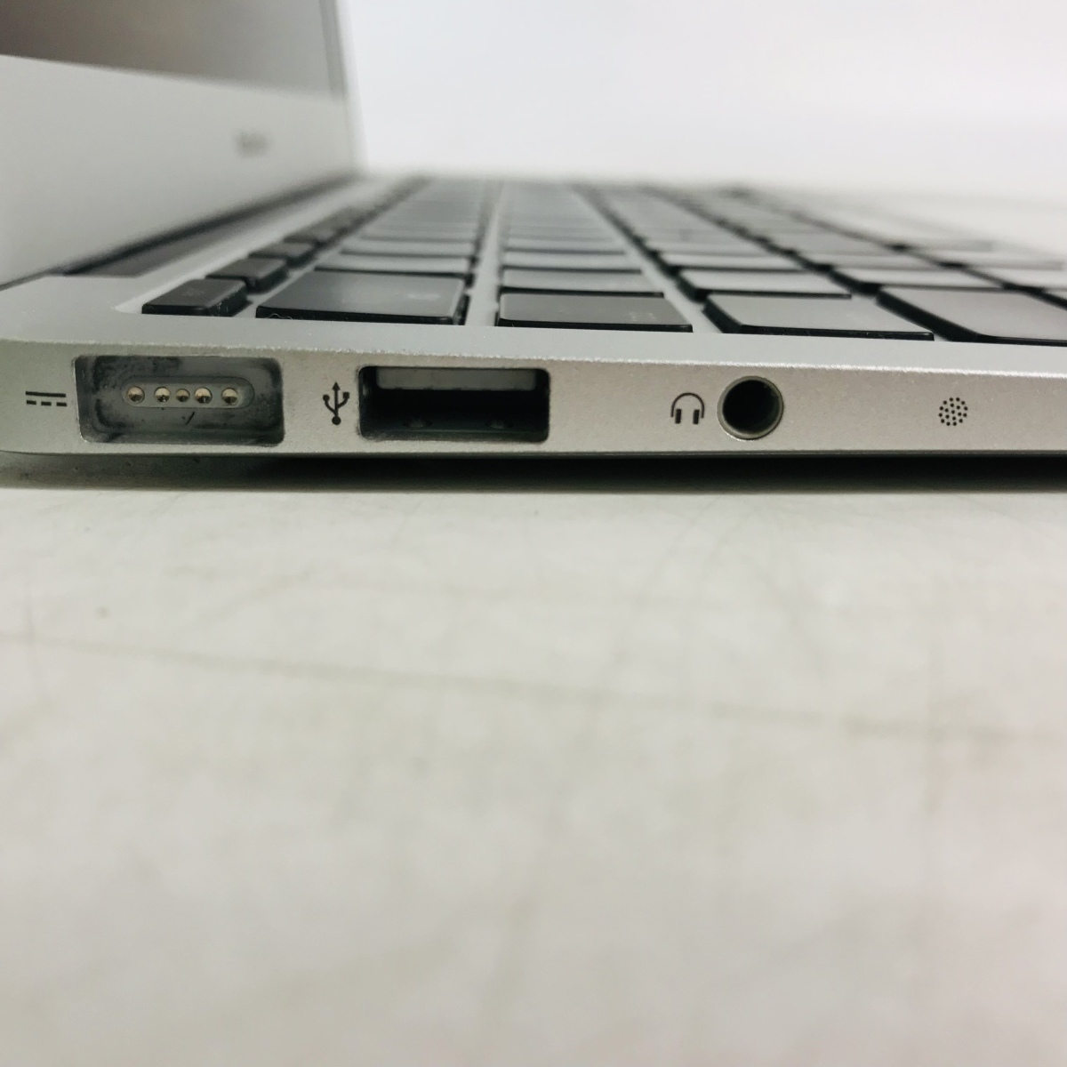 MacBook Air 11インチ M32動作確認済 1.7 (11-inch, 動作確認済み