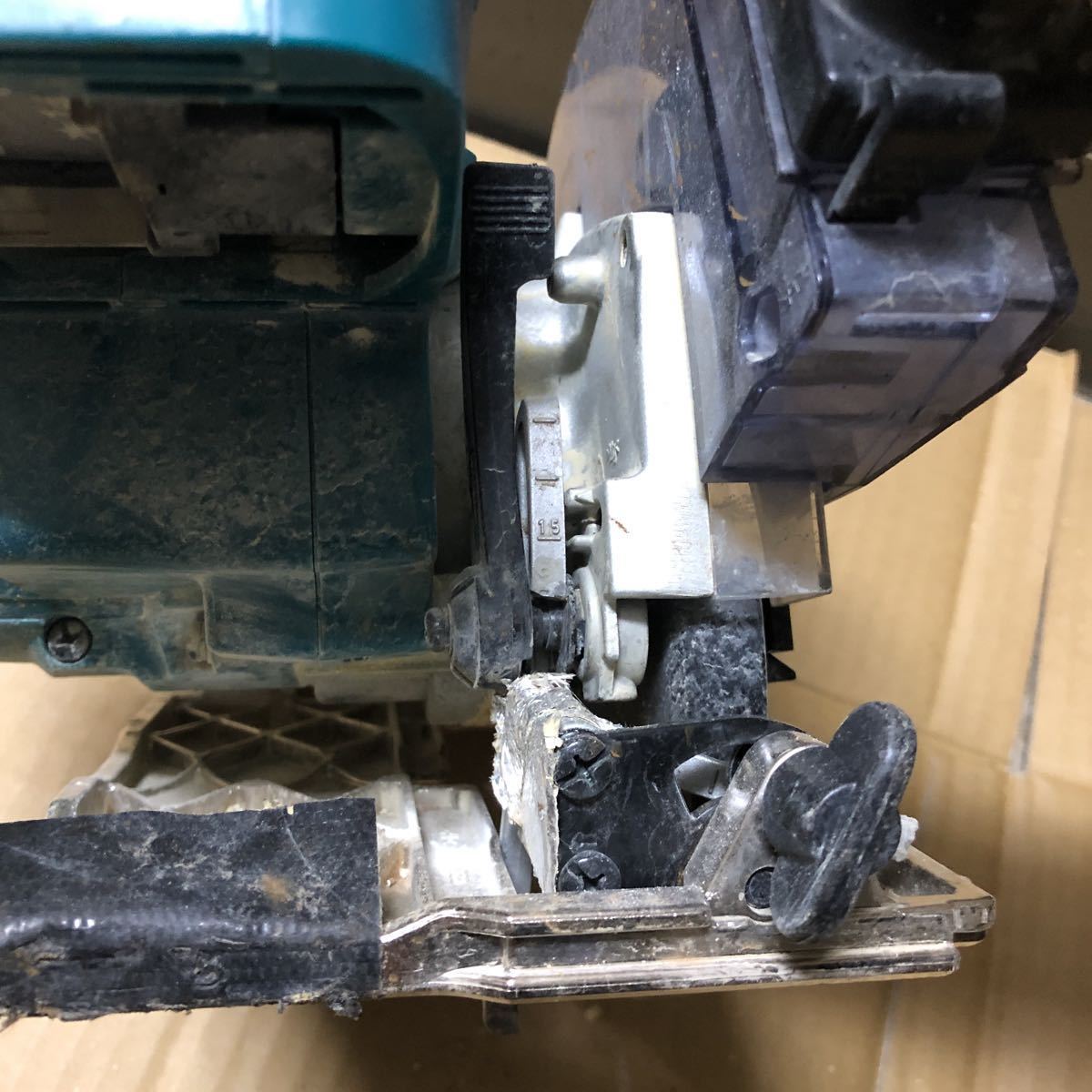 マキタ　14.4V 125mm 充電式防じんマルノコ　KS512D 本体のみ　ジャンク　回転可 125mm マキタ 14.4v 3.0Ah専用 (マキタ) 電動工具・エアー工具