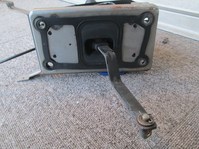 At シフトレバー ジムニー Jb23w タイプl H12年 3型 ワイヤー オートマ オートマチック 4速 シフトレバー 売買されたオークション情報 Yahooの商品情報をアーカイブ公開 オークファン Aucfan Com