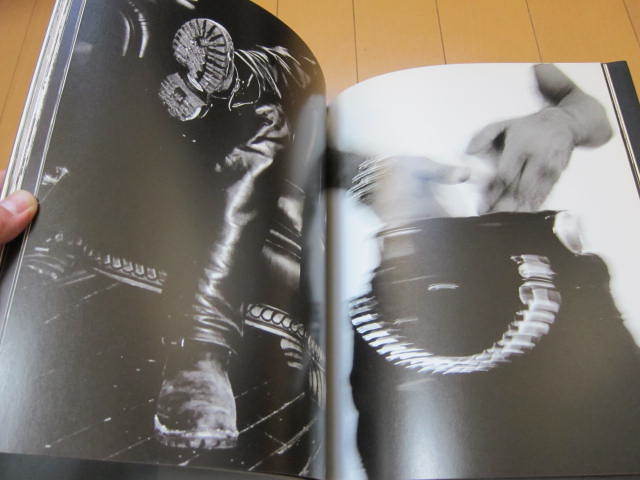 美品 クロムハーツ 写真集 大型本 1997/10/1 TOSHIAKI HONDA KESAHARU