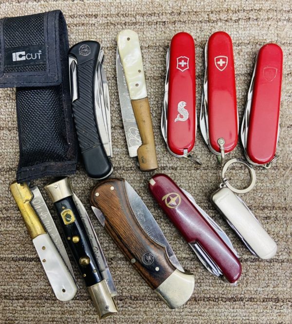 ナイフ 大量 15点 おまとめセット サバイバルナイフ アウトドアナイフ 折りたたみナイフ マルチツール キャンプ ジャンク品 Hks その他 売買されたオークション情報 Yahooの商品情報をアーカイブ公開 オークファン Aucfan Com