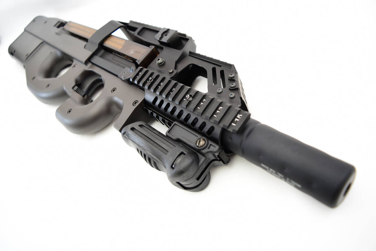 東京マルイ P90 TR クワッドレイルシステム カスタム☆ バーティカル
