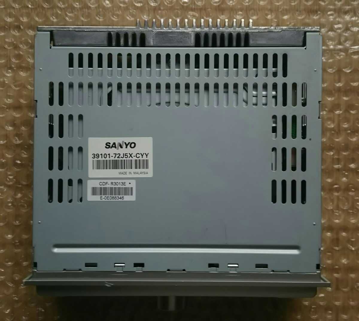 SANYO CDF-R3013E CD/ラジオ スズキ純正カーオーディオ 動作未確認