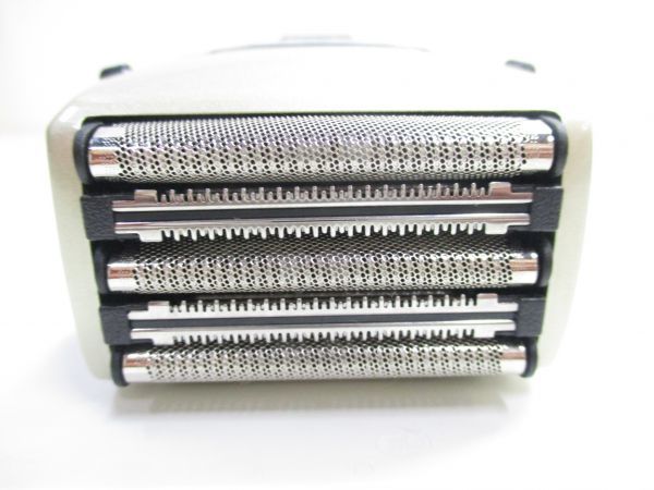 ■ 展示品 2020年製 本体のみ マクセルイズミ 往復式シェーバーソリッドシリーズ 5枚刃モデル IZF-V570 1121-7A @60 ■_3