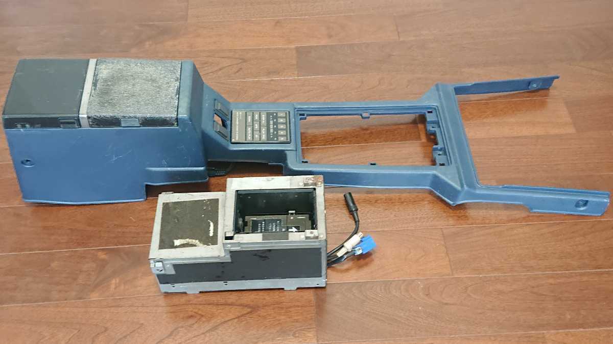 R31スカイライン F31レパード 前期型純正オーディオ 買取実績 日産 F31 
