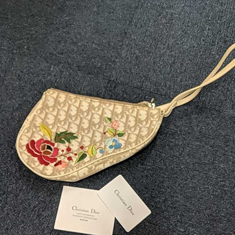 100%新品，大人気 ディオール トロッタ柄 フラワー刺繍 サドルバッグ(トロッター)｜売買されたオークション情報、yahooの商品情報をアーカイブ公開 - オークファン かばん、バッグ