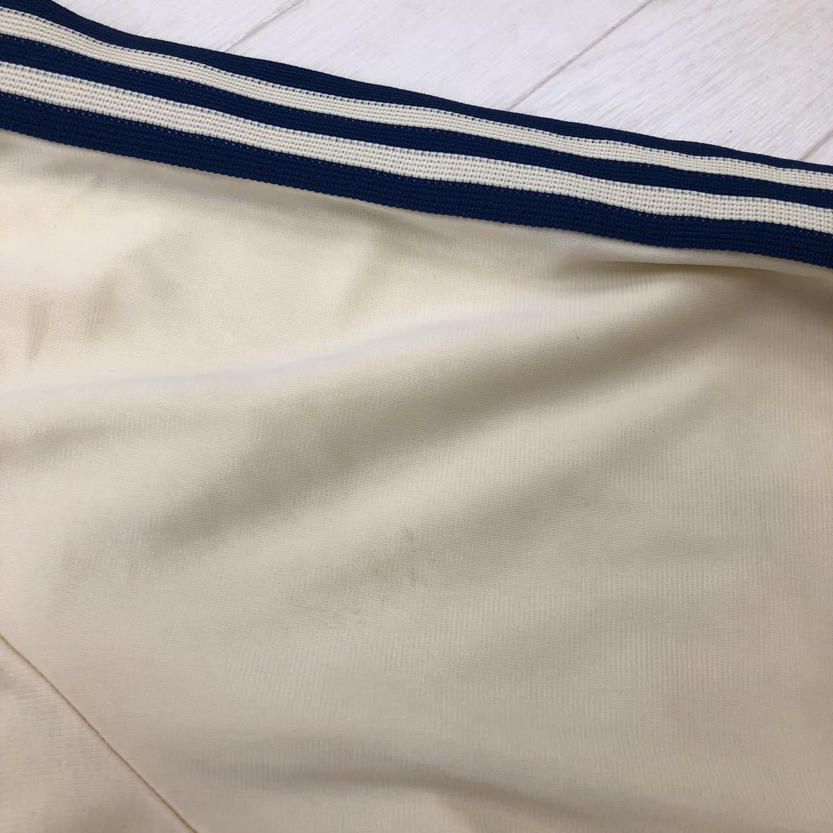 258 ビンテージ Adidas Atp Keyrolan アディダス ジャージ トラックジャケット ブルゾン ジップアップ L メンズ クリーム ネイビー ジャンパー ブルゾン 売買されたオークション情報 Yahooの商品情報をアーカイブ公開 オークファン Aucfan Com
