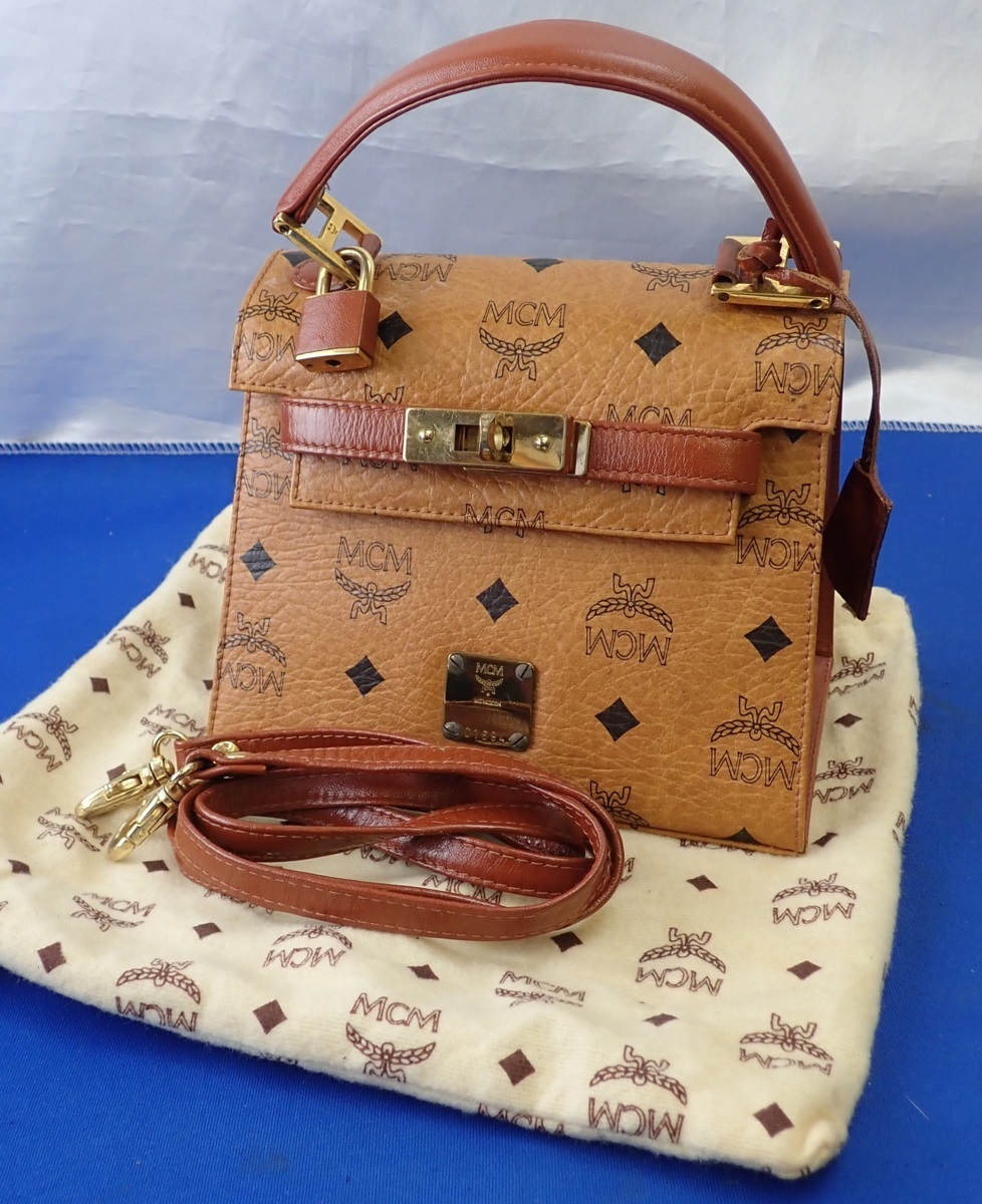 ◎MCM ミニバッグ ハンドバッグ ポーチ オールド レザー ブラウン 