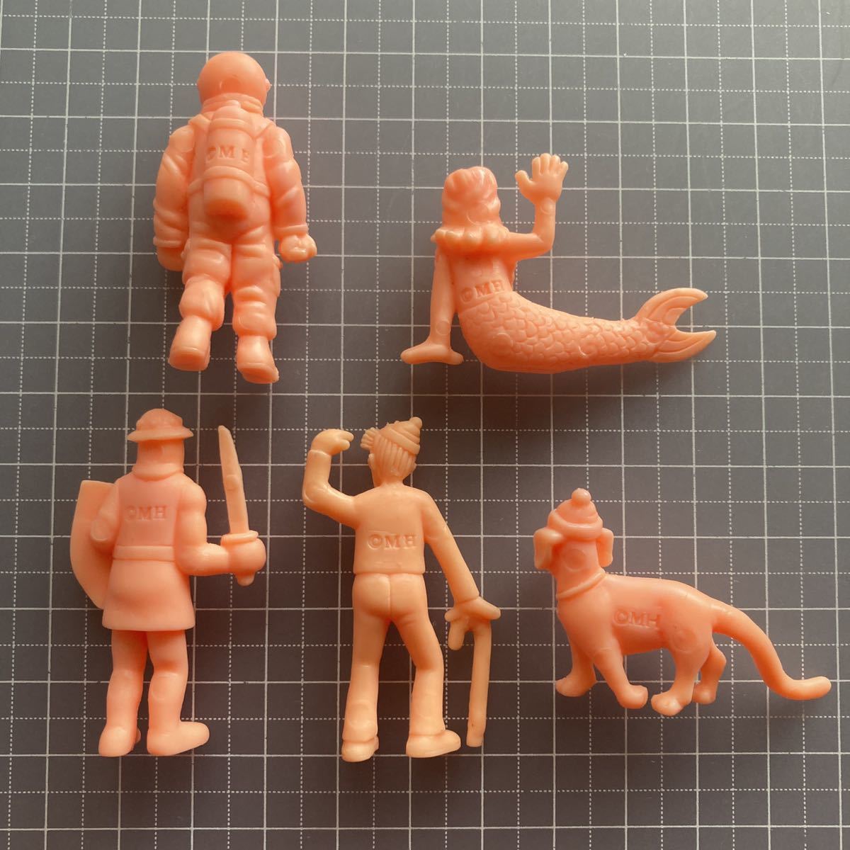ウォーリーを探せ キャラクター 消しゴム セット まとめて 塩ビ 人形 ケシゴム フィギュア けしごむ ウォーリーをさがせ 昭和 レトロ レア コミック アニメ 売買されたオークション情報 Yahooの商品情報をアーカイブ公開 オークファン Aucfan Com