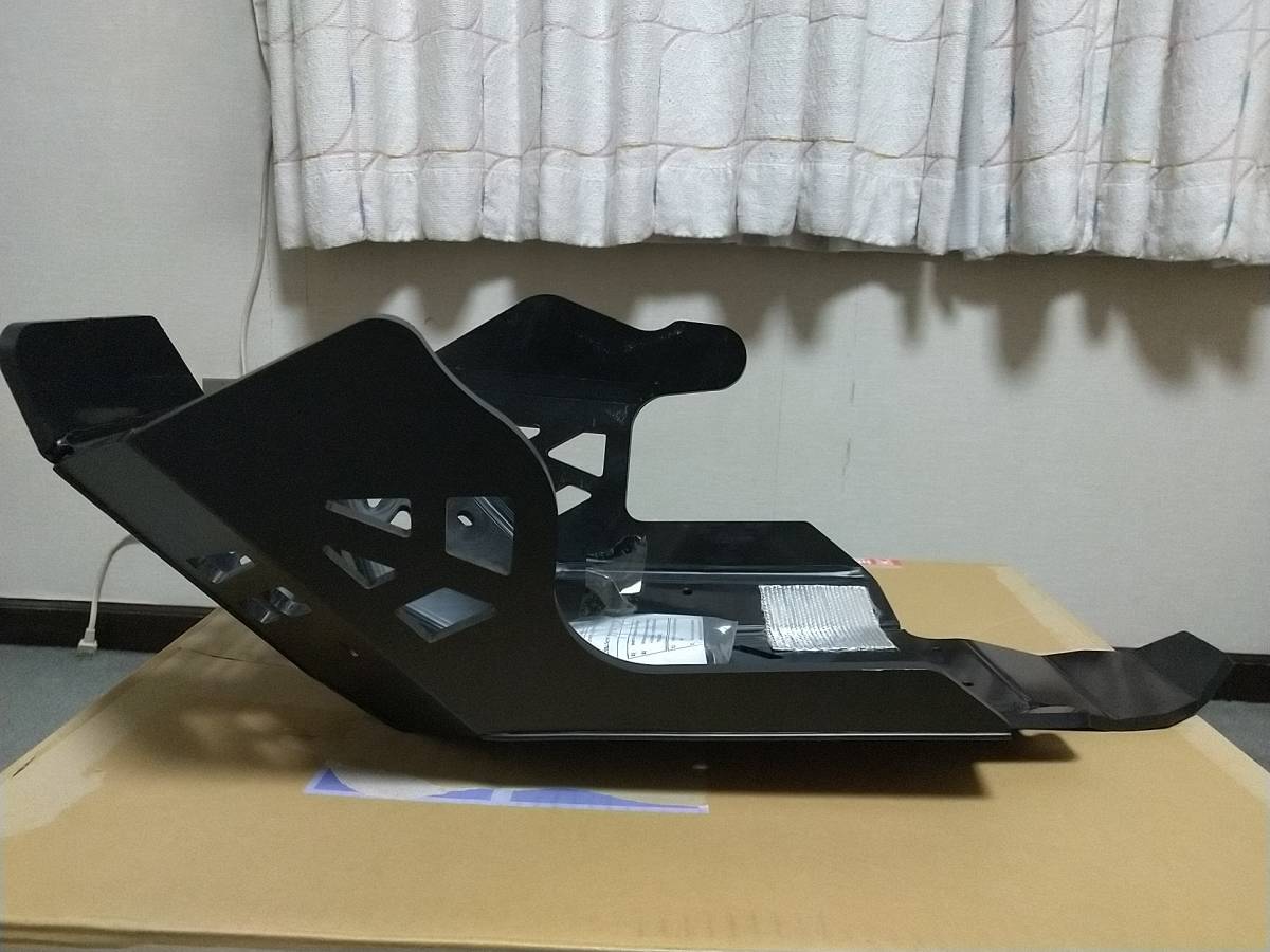 未使用品 AXP RACING アドベンチャー スキッドプレート テネレ700 