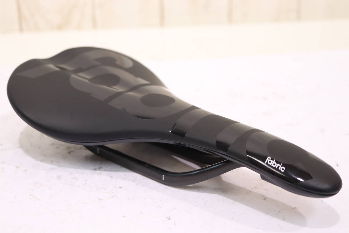 fabric Scoop Pro Shallow ファブリック サドル カーボン ファブリック