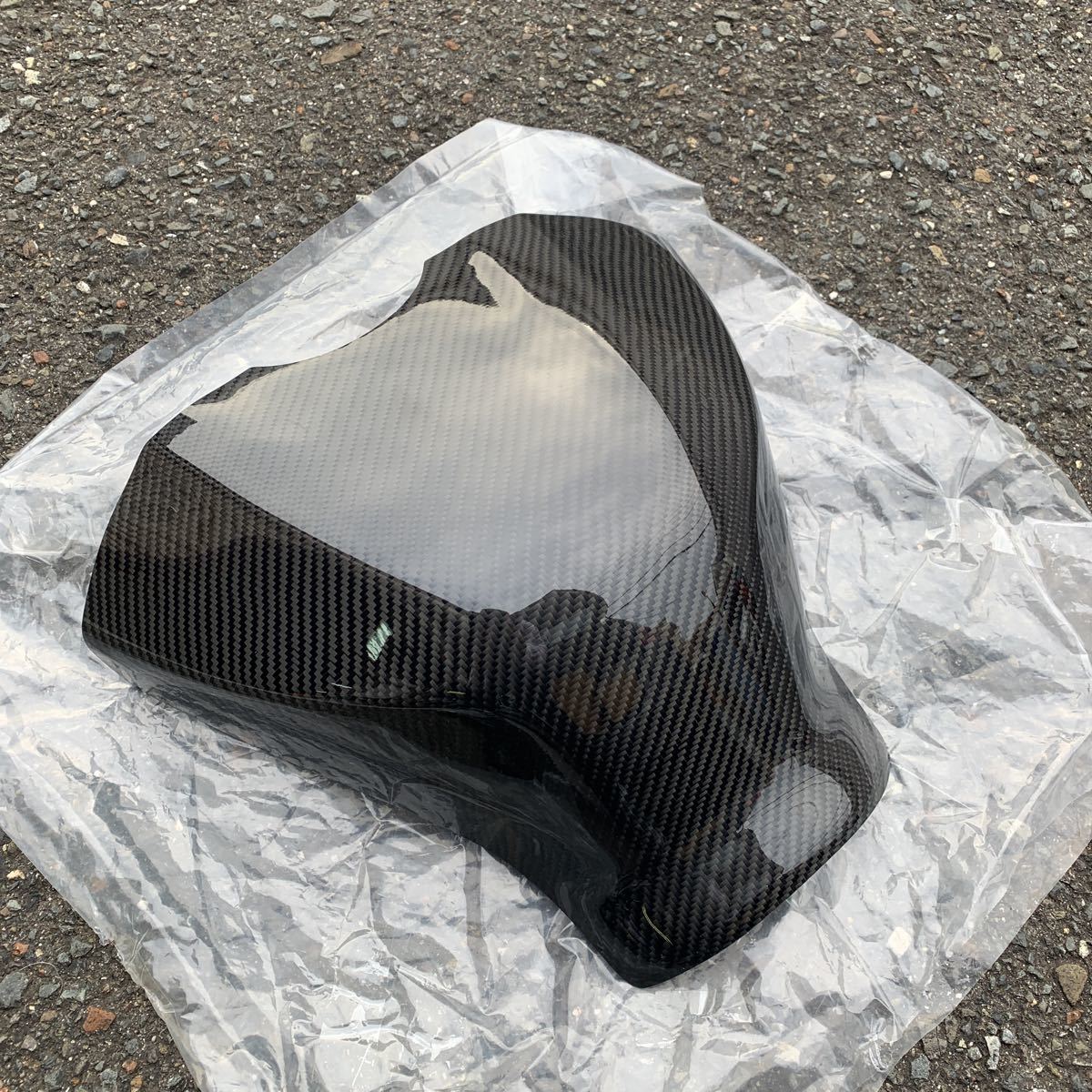 YZF R6 マジカルレーシング製 綾織りカーボン 中空 タンクエンド 新品 