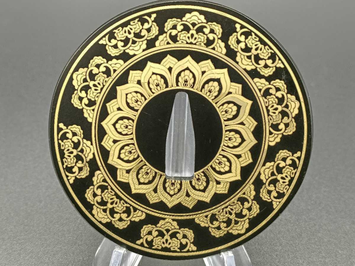 鍔 日本刀装具 合金製 金工 細工 つば 刀鍔 居合 唐草図 黒色 新物刀装具 | 鍔（Tsuba）の商品一覧 日本刀・刀剣総合専門店『儀平屋』 獅子唐草図 鍔の種類（時代・地域・意匠）／ホームメイト