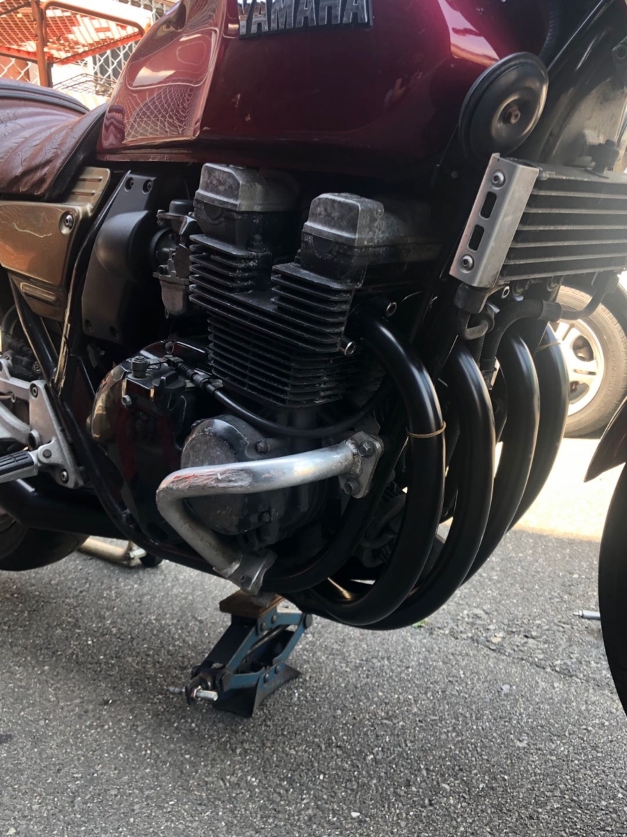 訳有 大特価！ MADMAX製 XJR400/R(4HM) 手曲げ風 ショート管 ブラック 