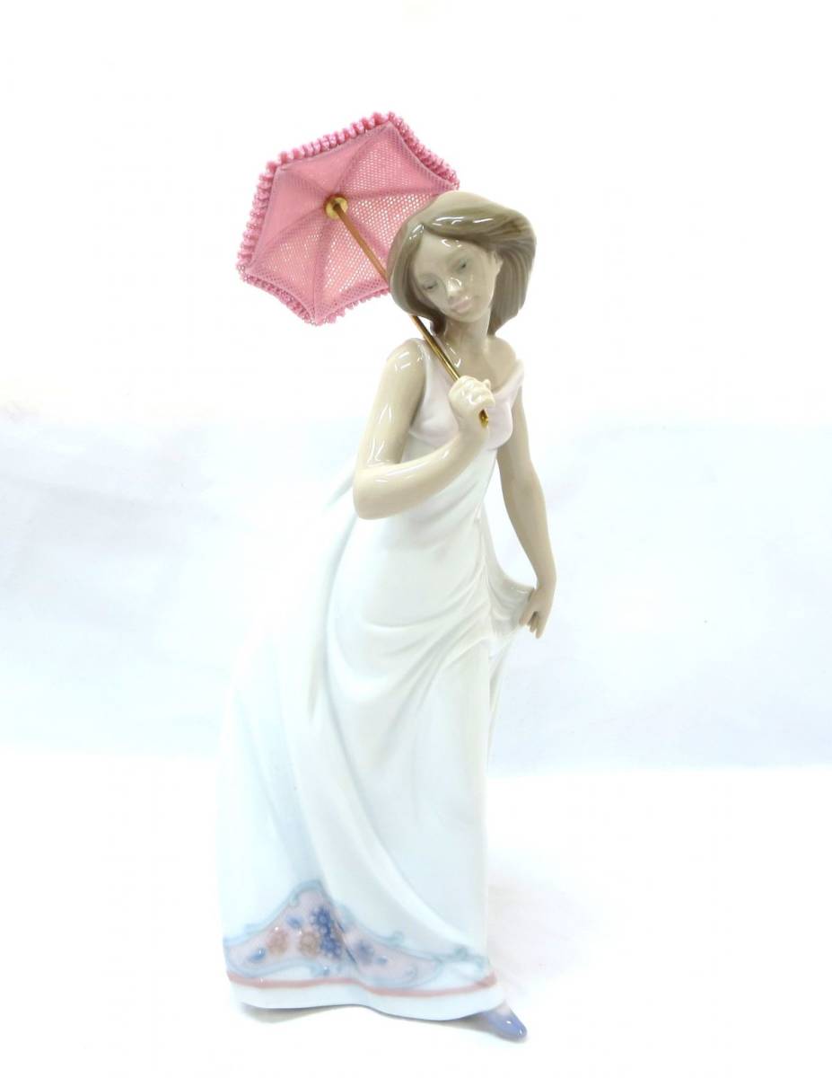 1000円スタート フィギュリン LLADRO リヤドロ 7636【春の光の中で】傘 