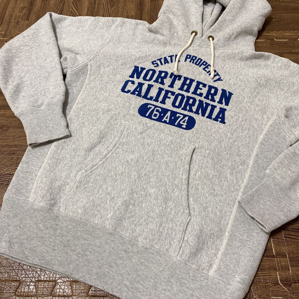 【美品】Champion チャンピオン リバースウィーブ 青タグ 11.5oz スウェット パーカ カレッジ 染込みプリント Champion チャンピオン リバースウィーブ クルーネック 復刻モデル！７０'Ｓ「青タグ」仕様！ＣＨＡＭＰＩＯＮ（ＵＳＡ (青