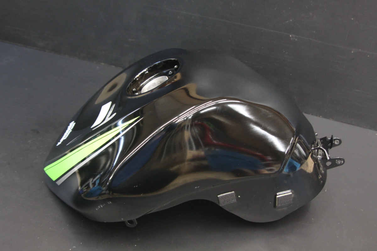 カワサキバイクタンク ZX-6R ZX6R Ninja ZX-6R（2009～現行）純正タンク！(カワサキ用