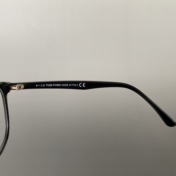 TOM FORD めでたく メガネ 1-2.8 ブラック イタリア製